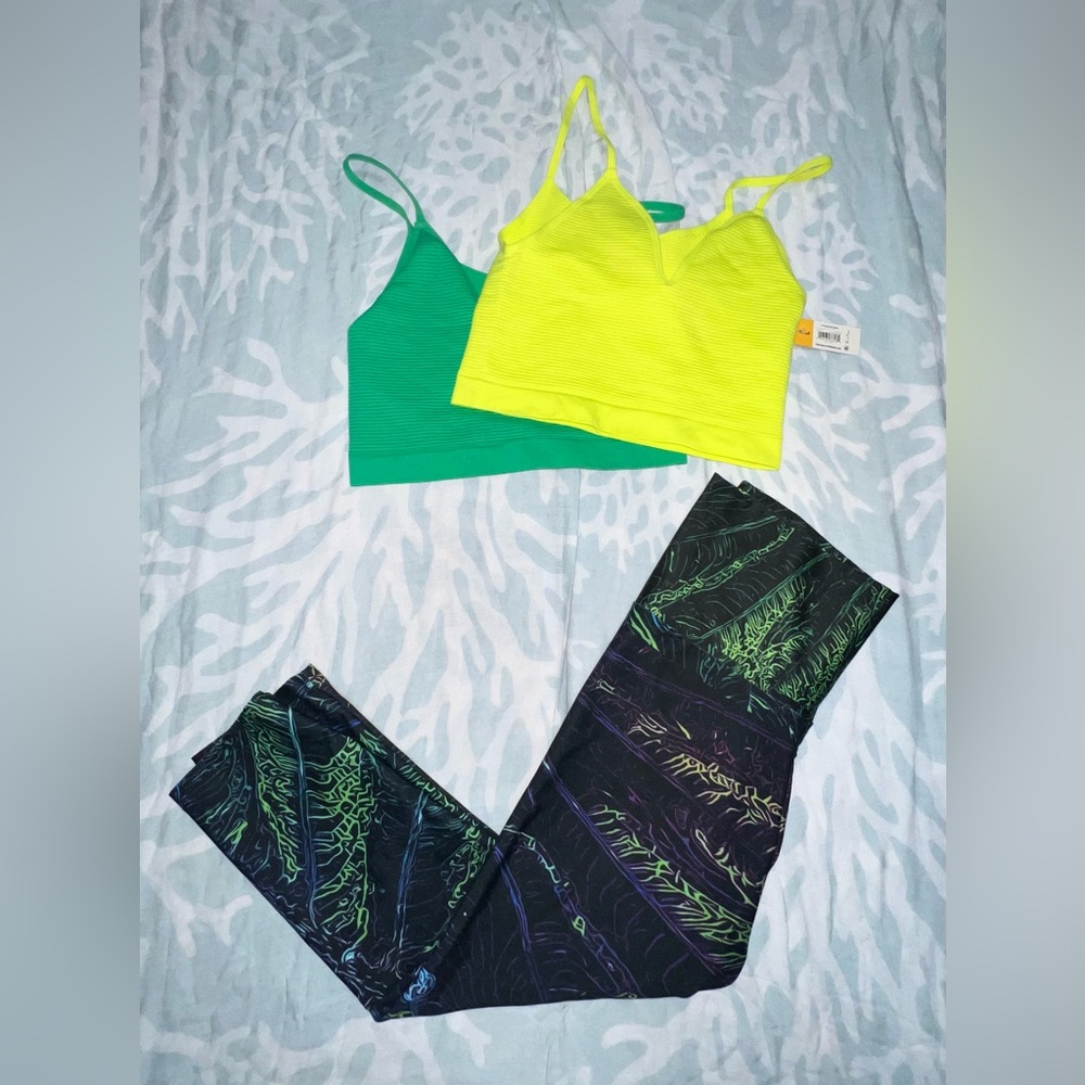 Vibrant Green and Yellow Cropped Leggings Set
